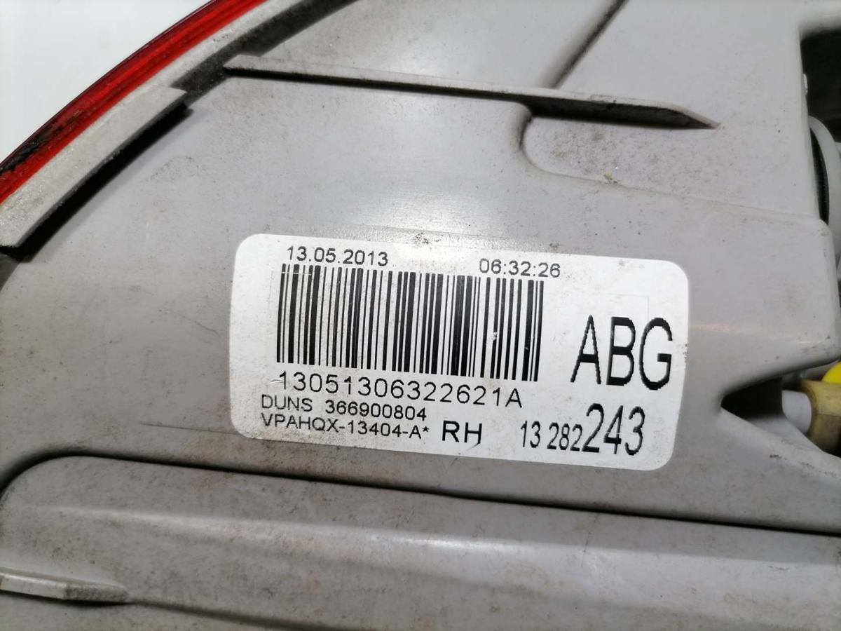 Opel Astra J original R&uuml;cklicht R&uuml;ckleuchte Schlussleuchte rechts au&szlig;en Kombi Bj.2013